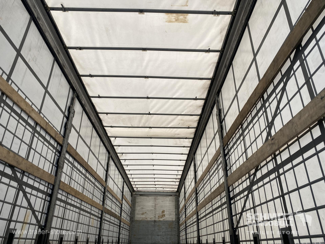 Schmitz Cargobull Semitrailer Curtainsider Mega 