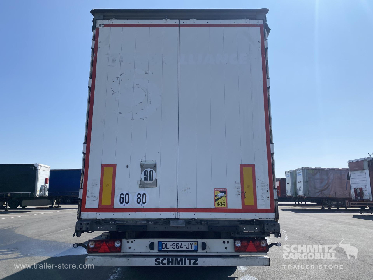 Schmitz Cargobull Semitrailer Curtainsider Mega 