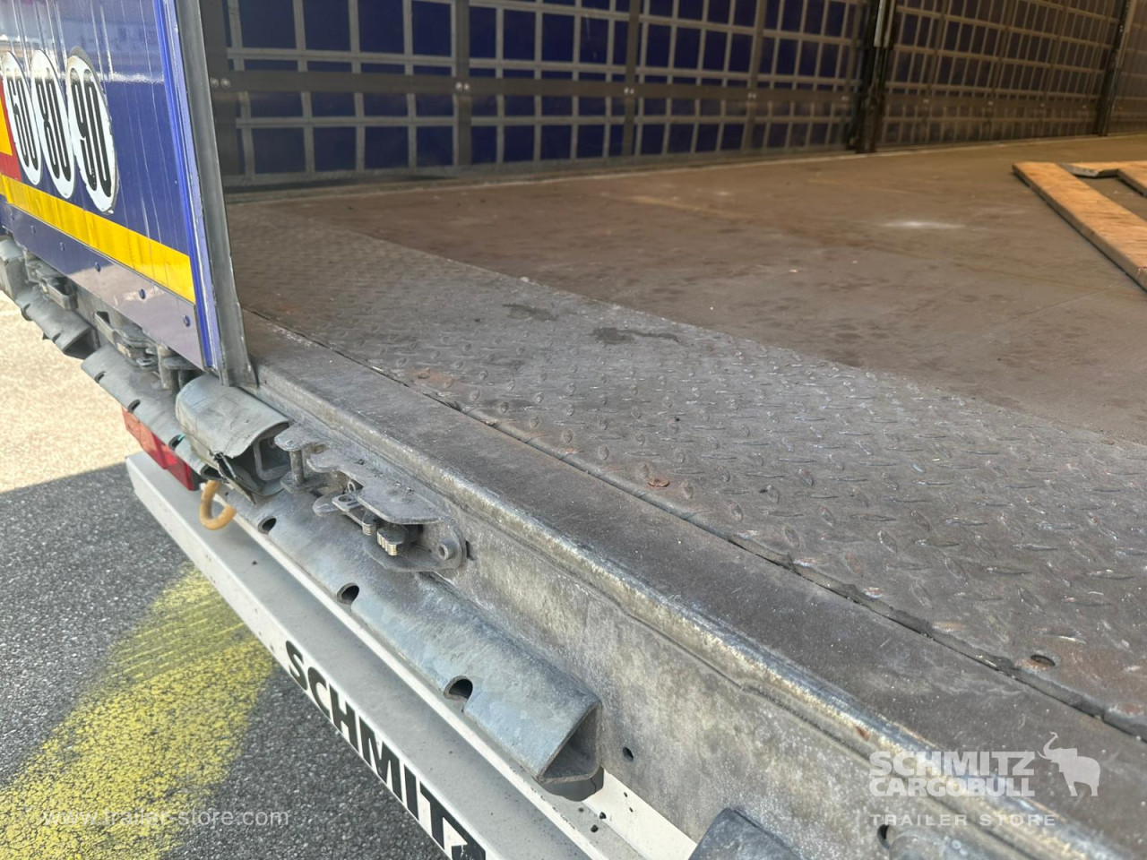 Schmitz Cargobull Semitrailer Curtainsider Mega 