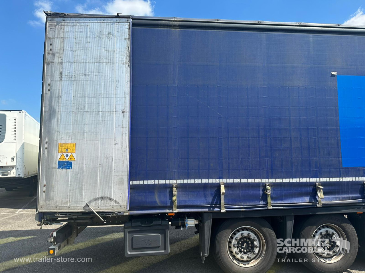 Schmitz Cargobull Semitrailer Curtainsider Mega 