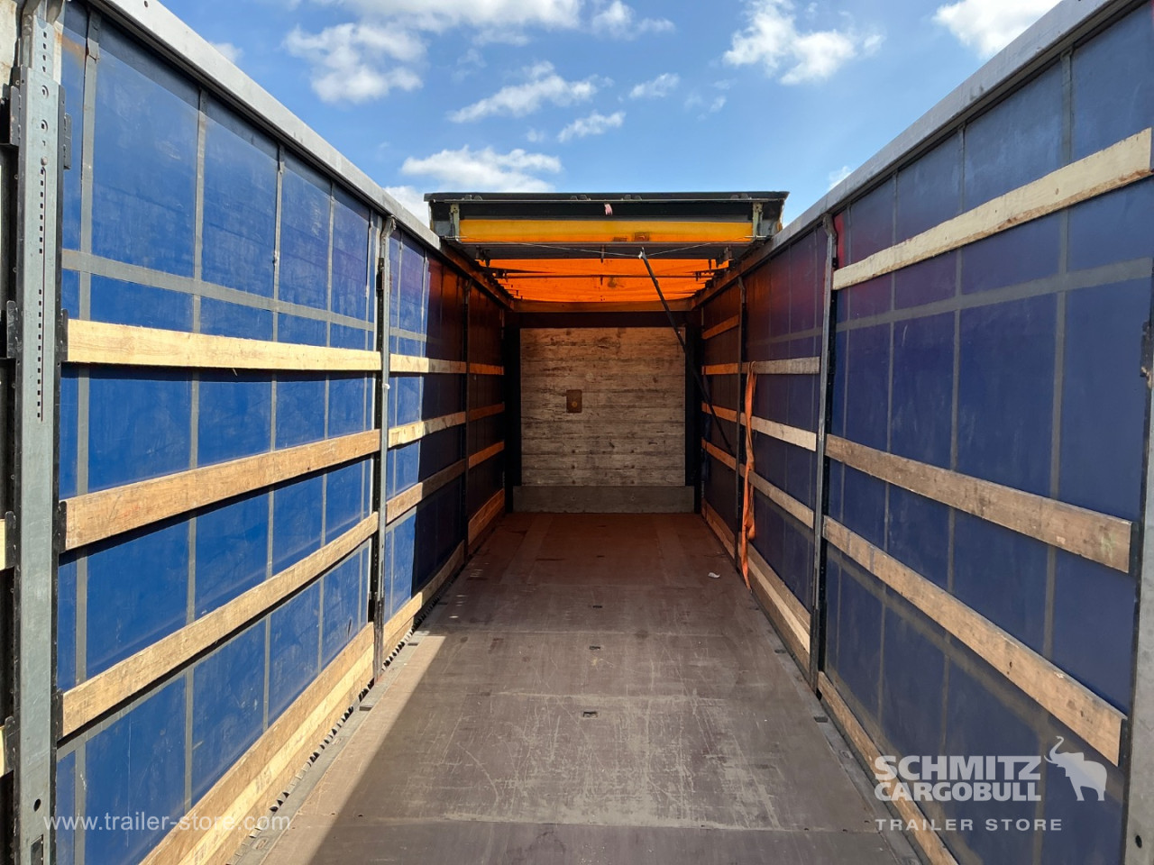 Schmitz Cargobull Curtainsider Standard 