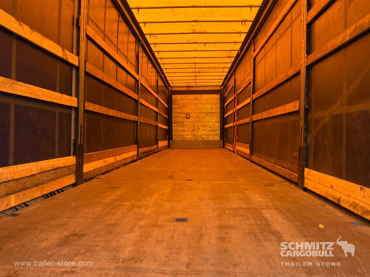 Schmitz Cargobull Curtainsider Standard 