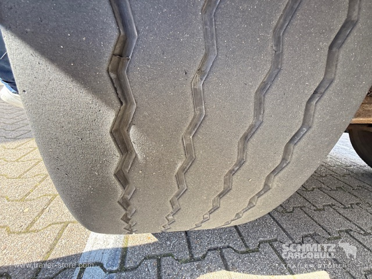 FRUEHAUF Oplegger Kasten Standard 