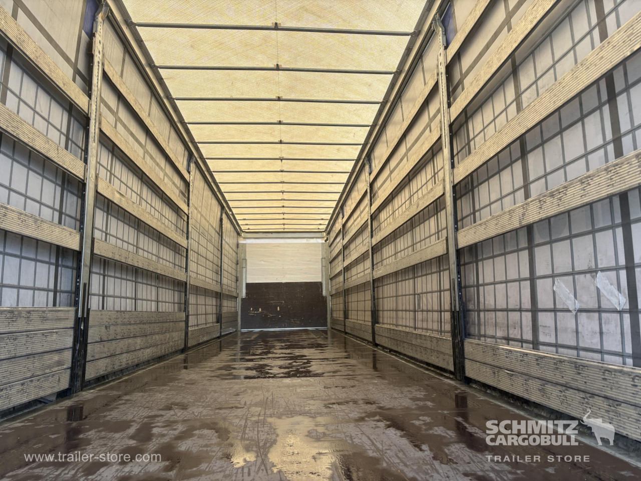 Schmitz Cargobull Curtainsider Standard 