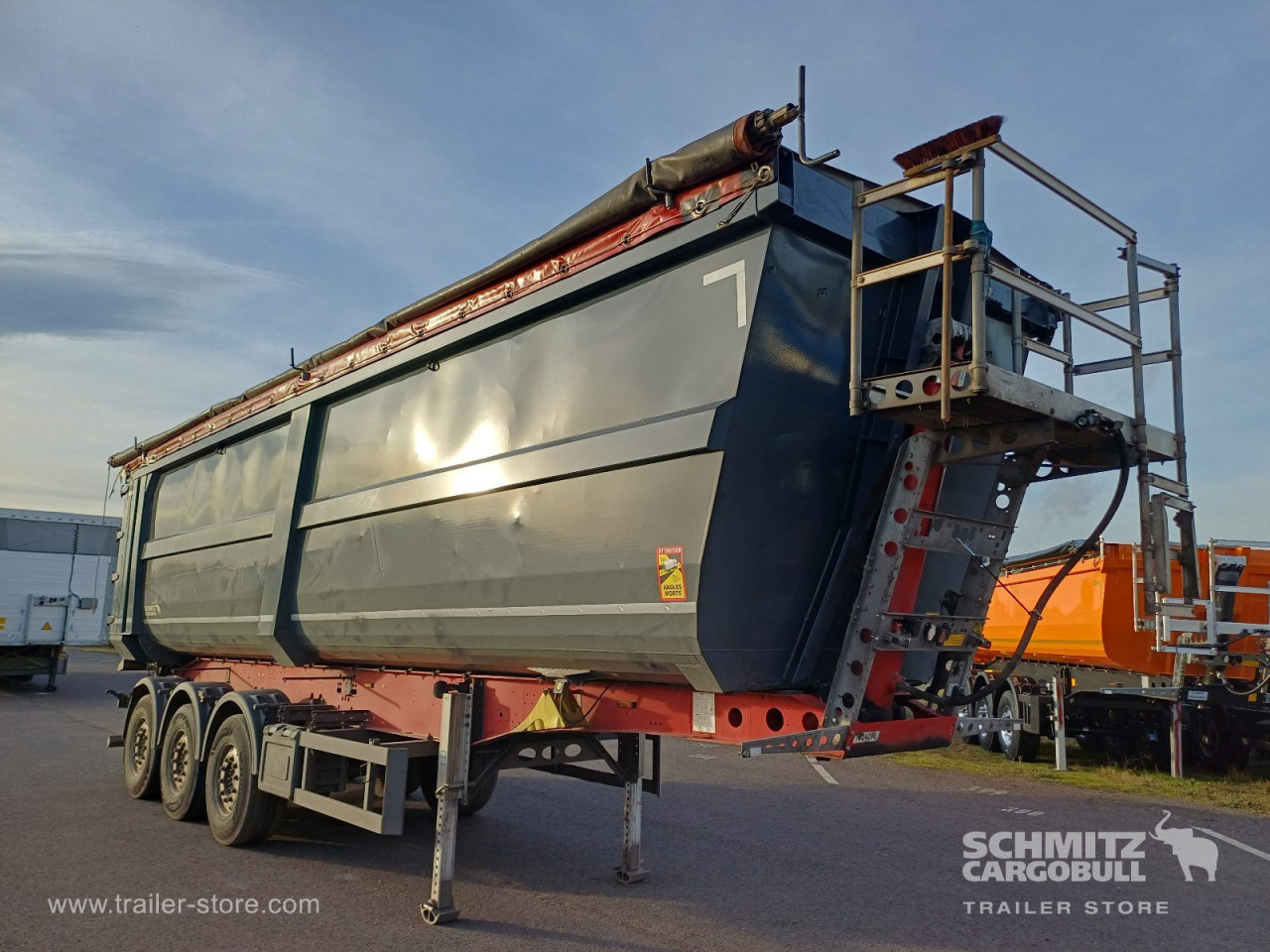 Schmitz Cargobull Kipper Stahlrundmulde 51m³ 