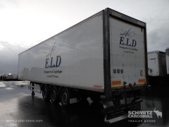 FRUEHAUF Semitrailer Dryfreight Standard Porte relevante 
