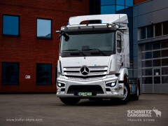 Mercedes Benz Standard tractor unit 