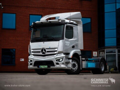 Mercedes Benz Standard tractor unit 