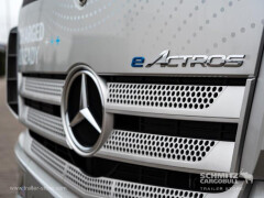 Mercedes Benz Standard tractor unit 