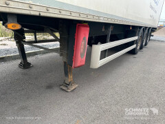 FRUEHAUF Semitrailer Dryfreight Standard Porte relevante 