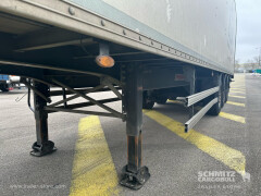 FRUEHAUF Semitrailer Dryfreight Standard Porte relevante 