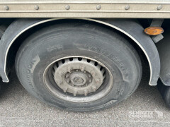 FRUEHAUF Semitrailer Dryfreight Standard Porte relevante 