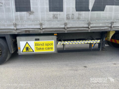 Schmitz Cargobull Curtainsider Varios 
