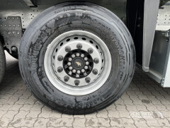 Schmitz Cargobull Curtainsider Standard Getränke 