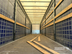 Schmitz Cargobull Semitrailer Curtainsider Mega 