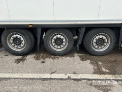 Schmitz Cargobull Reefer Meat hanging system 