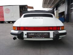 Porsche 911 Carrera 