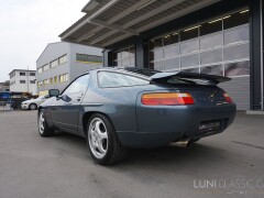 Porsche 928 S4