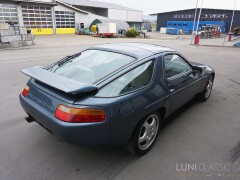 Porsche 928 S4