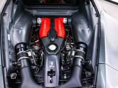 FERRARI 488 GTB  3.9 HELE Dealer auto