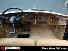 Rolls Royce Phantom V Saloon Coupe, by James Young Matching 