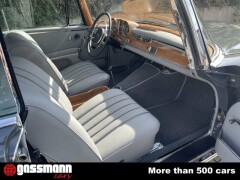 Mercedes Benz 220 SEb W111 Coupe 