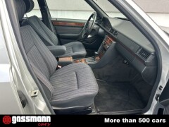 Mercedes Benz 300 TD Turbodiesel Kombi - S124 D 