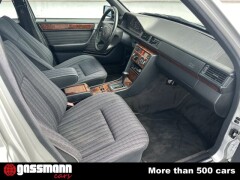 Mercedes Benz 300 TD Turbodiesel Kombi - S124 D 