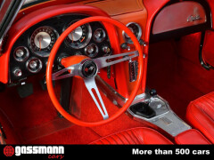 Chevrolet Corvette C2 Sting Ray Cabrio mit Hardtop 