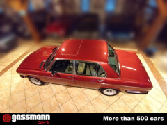 BMW E3 3.0 Si mit Schiebedach 