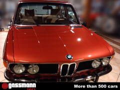 BMW E3 3.0 Si mit Schiebedach 