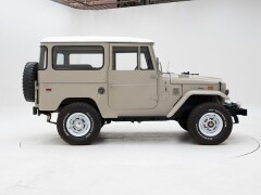 Toyota Land Cruiser FJ40 \'72 
