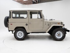 Toyota Land Cruiser FJ40 \'72 