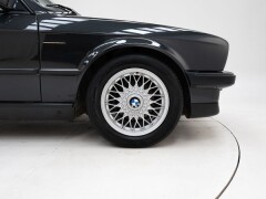BMW  320i \'90 