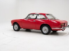 Alfa Romeo 2000 GT Veloce \'74 