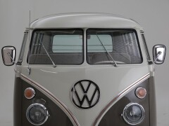 Volkswagen T1 Samba 21 Windows \'64 