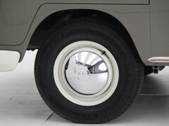 Volkswagen T1 Samba 21 Windows \'64 