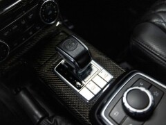 Mercedes Benz G 63 AMG  Grijs nummernschild Gereserveerd  Deale