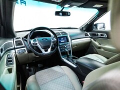 FORD Explorer  XLT 7 Persoons uitvoering! 7 persoonsui