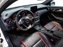Mercedes Benz A 45 AMG  4MATIC Optie Schaalstoelen