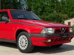 Alfa Romeo 75 