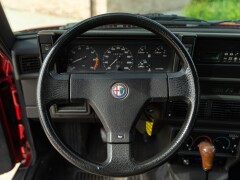 Alfa Romeo 75 