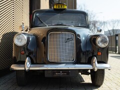 Austin FX4 \"LONDON TAXI\" 