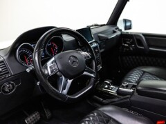 Mercedes Benz G 63 AMG  Grijs nummernschild Gereserveerd  Deale