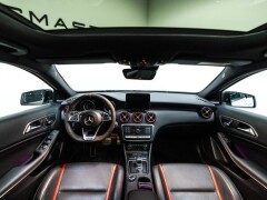 Mercedes Benz A 45 AMG  4MATIC Optie Schaalstoelen