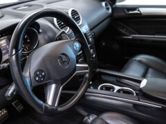 Mercedes Benz ML 63 AMG  M-klasse Fiscale waarde € 16.000,- Dea