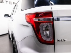 FORD Explorer  XLT 7 Persoons uitvoering! 7 persoonsui