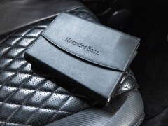 Mercedes Benz G 63 AMG  Grijs nummernschild Gereserveerd  Deale