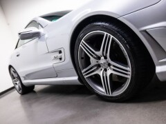 Mercedes Benz SL 63 AMG  Fiscale waarde € 22.000,- Dealer auto