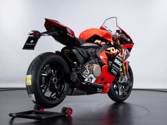 Ducati PANIGALE V2 BULEGA 2023 WORLD CHAMPION REPLICA 